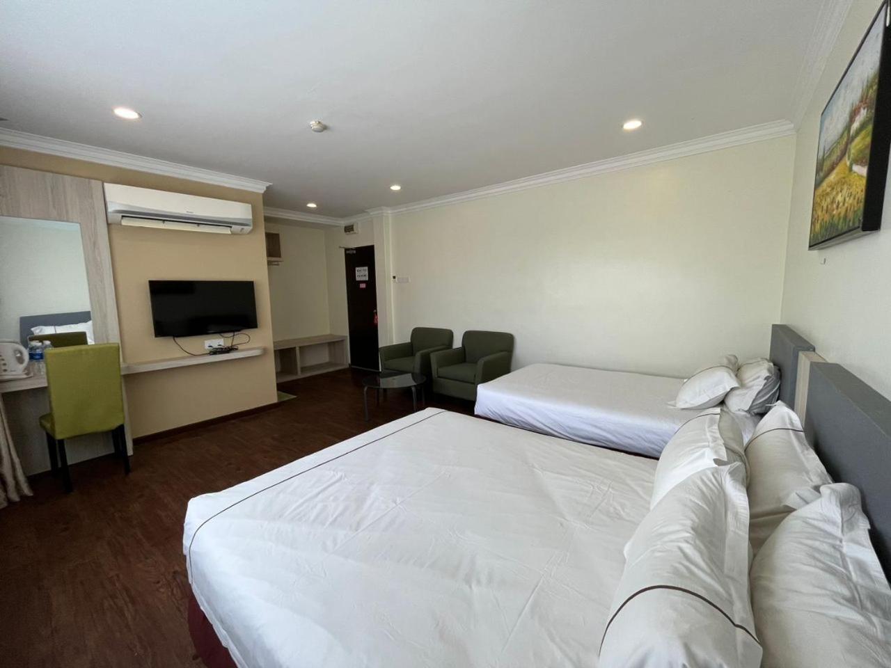 Angsoka Hotel Teluk Intan Eksteriør billede
